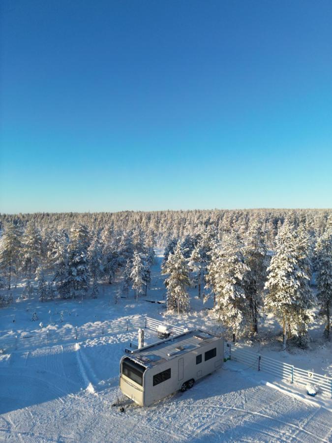 Santa'S Luxury Trailer Hotel Rovaniemi Exterior photo