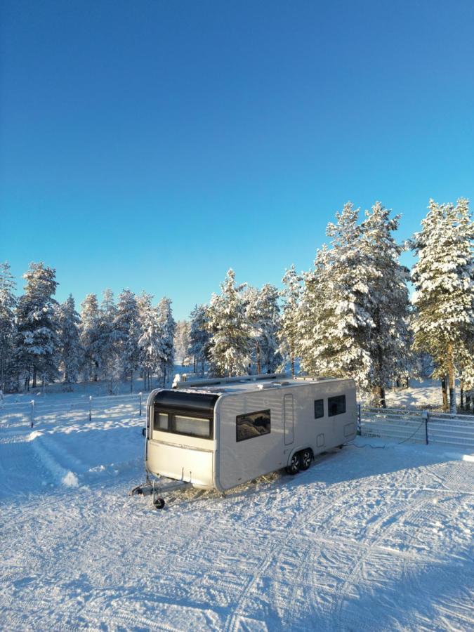 Santa'S Luxury Trailer Hotel Rovaniemi Exterior photo