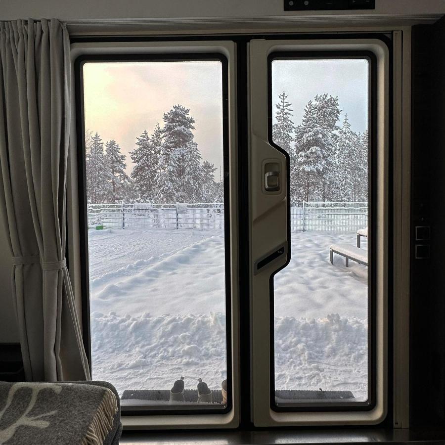 Santa'S Luxury Trailer Hotel Rovaniemi Exterior photo